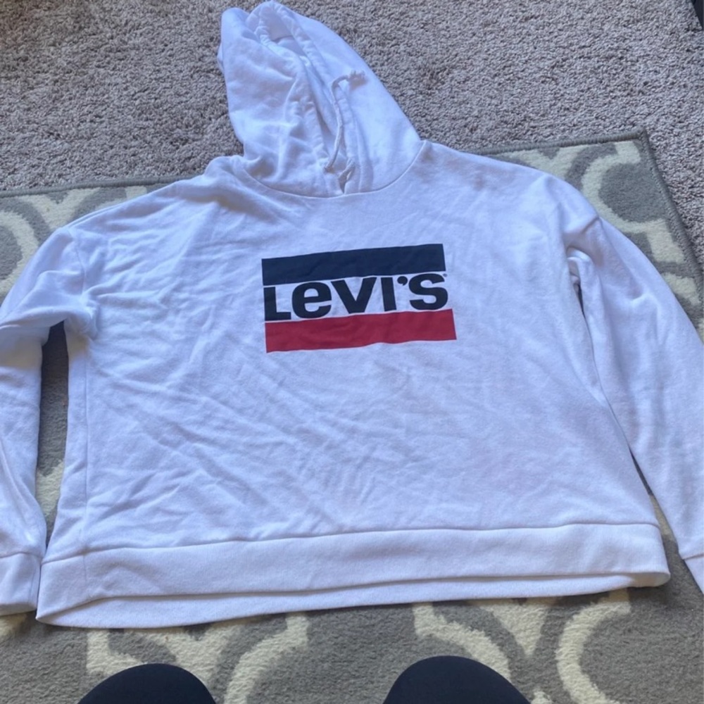 Levi’s cropped hoodie
